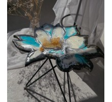 Столик из эпоксидной смолы Лотос