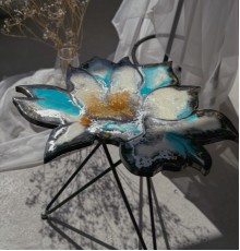 Столик из эпоксидной смолы Лотос