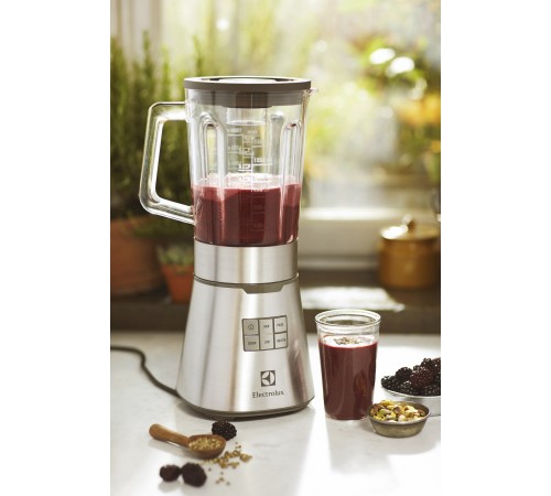 Миксер Electrolux ESB 7300