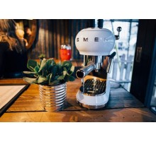 Кофеварка Smeg ECF01