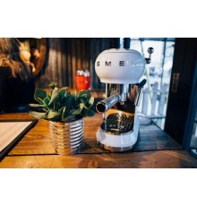 Кофеварка Smeg ECF01