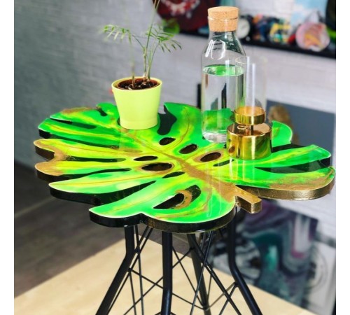 Столик Монстера из эпоксидной смолы