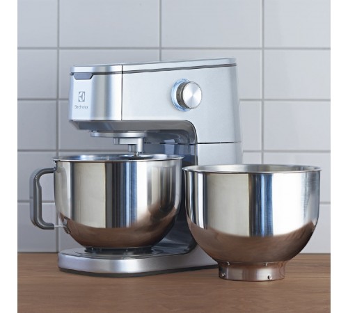 Кухонный комбайн Electrolux EKM 7300