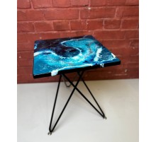 Столик Море из эпоксидной смолы 40х40 см