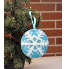 Елочная игрушка из эпоксидной смолы Снежинка