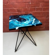 Столик Море из эпоксидной смолы 40х40 см